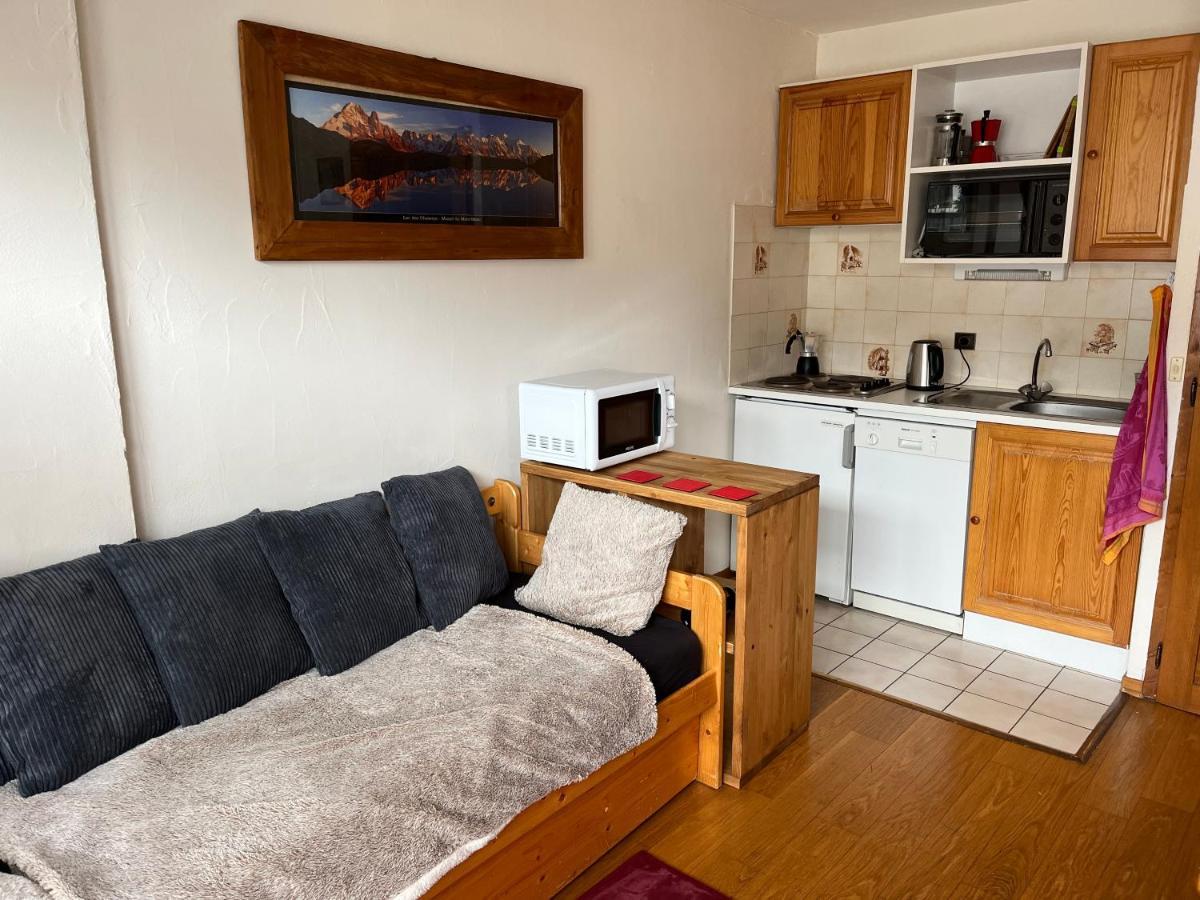 Bright Refurbished Apartment - Central אוש מראה חיצוני תמונה